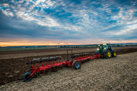 GREGOIRE-BESSON Voyager C80 - 14 (8+1 / 4+1) - On land 10234