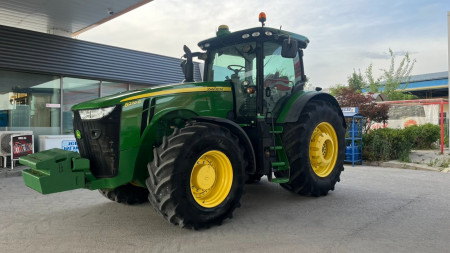 JOHN DEERE 8270R TMB10493