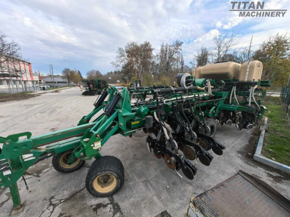 GREAT PLAINS YP3025A—24TR70 #TMB10545