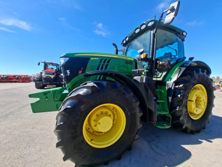JOHN DEERE 6215R TMR105861