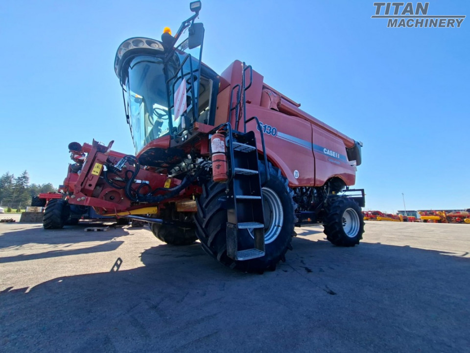 CASE IH 6130 și Heder de 7,6 m si cărucior #TMR10520