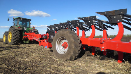 GREGOIRE-BESSON Voyager S70 - 7 On land 10237